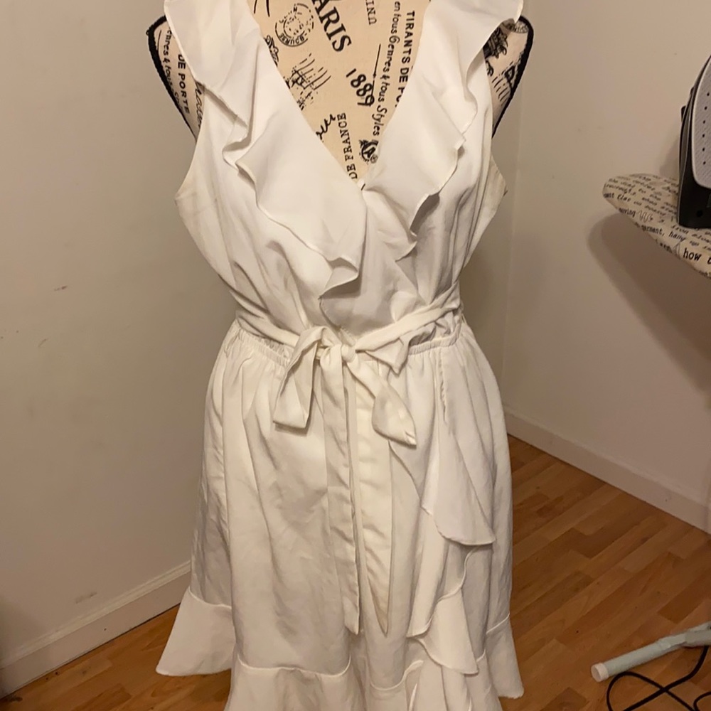 White ruffle dress size large